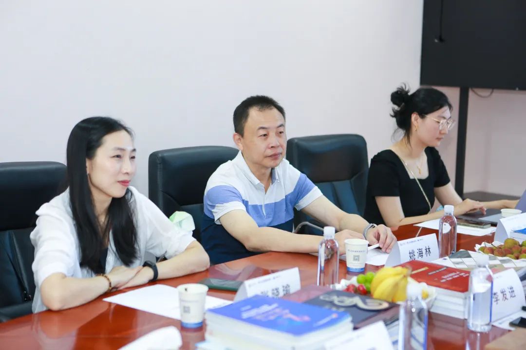 熱烈歡迎中山大學管理學院專業學位辦公室主任姚海林博士一行來訪!